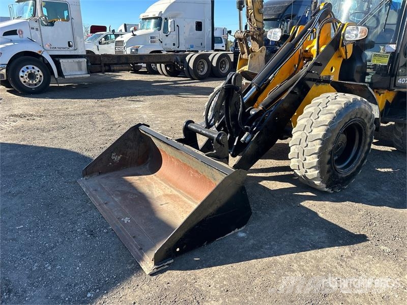 JCB 407 Iekrāvēji uz riteņiem