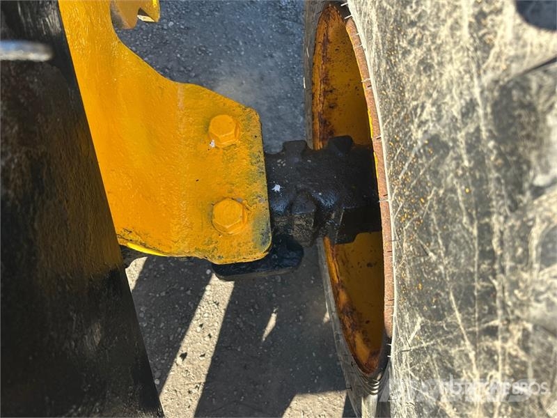 JCB 407 Iekrāvēji uz riteņiem