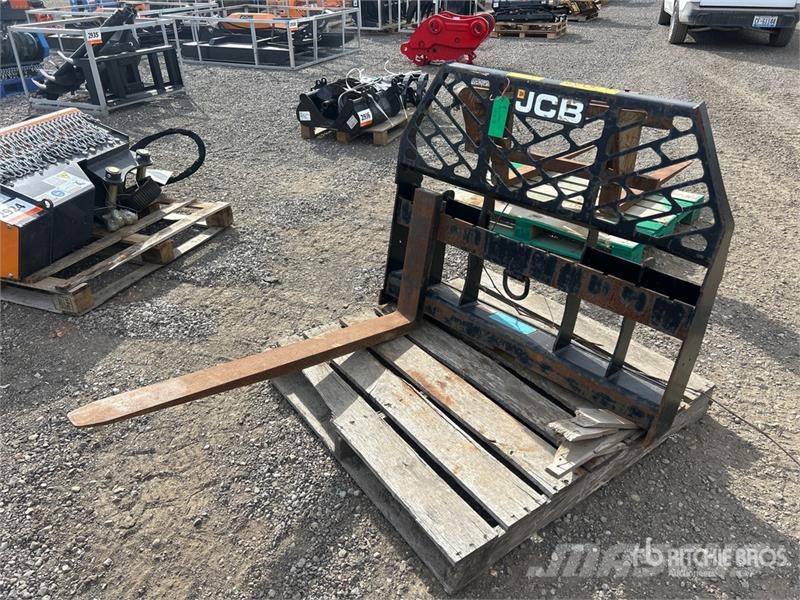 JCB 47 in Fork Attachment Vorken