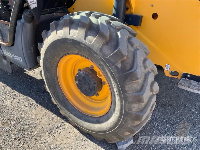 JCB 507-42 Teleskopiskie manipulatori