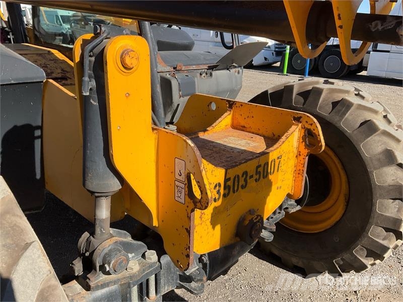 JCB 507-42 Teleskopiskie manipulatori