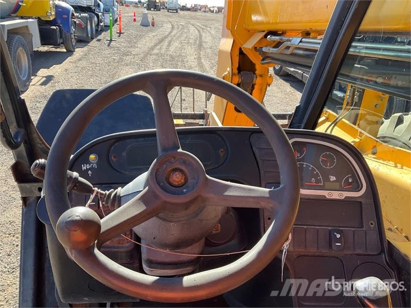 JCB 507-42 Teleskopiskie manipulatori