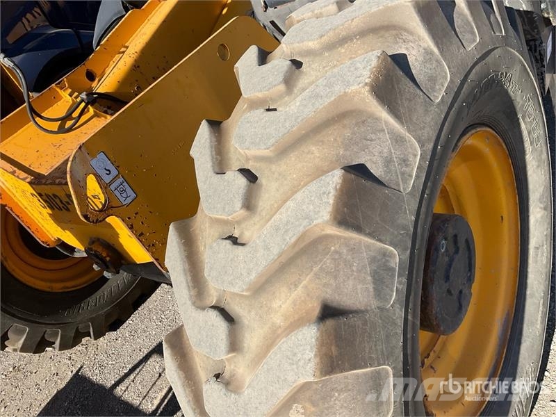 JCB 507-42 Teleskopiskie manipulatori