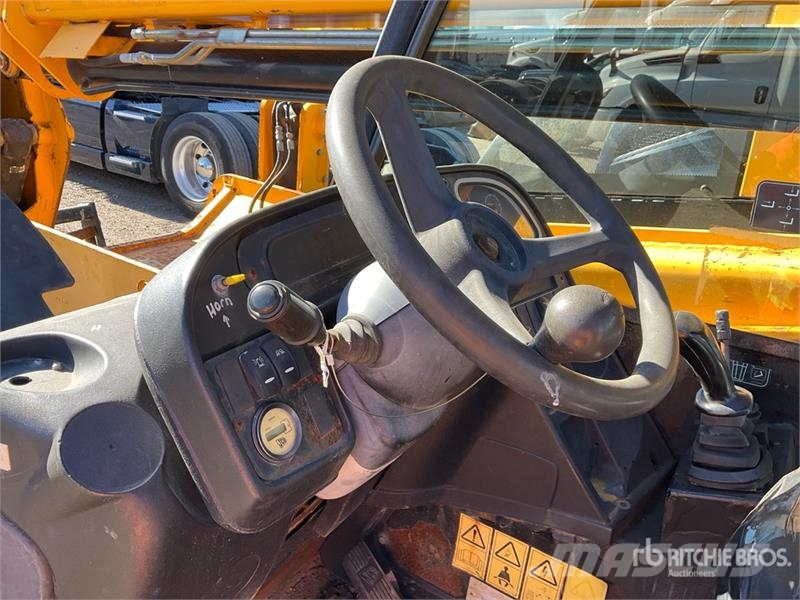 JCB 507-42 Teleskopiskie manipulatori
