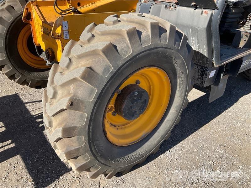JCB 507-42 Teleskopiskie manipulatori