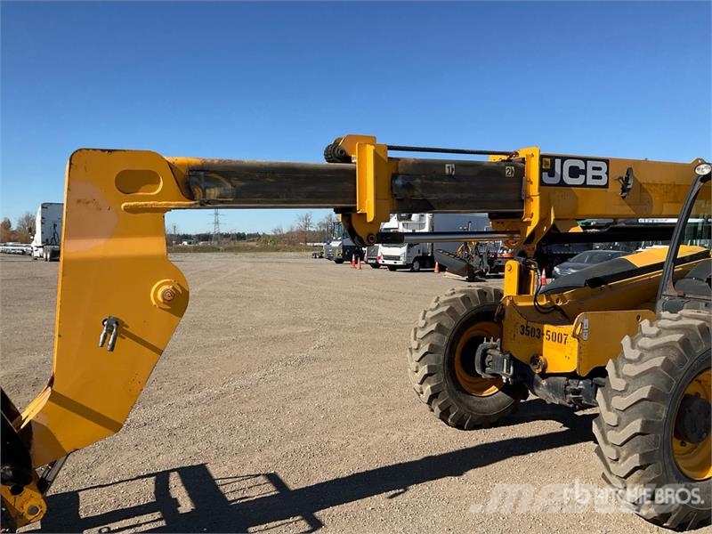 JCB 507-42 Teleskopiskie manipulatori