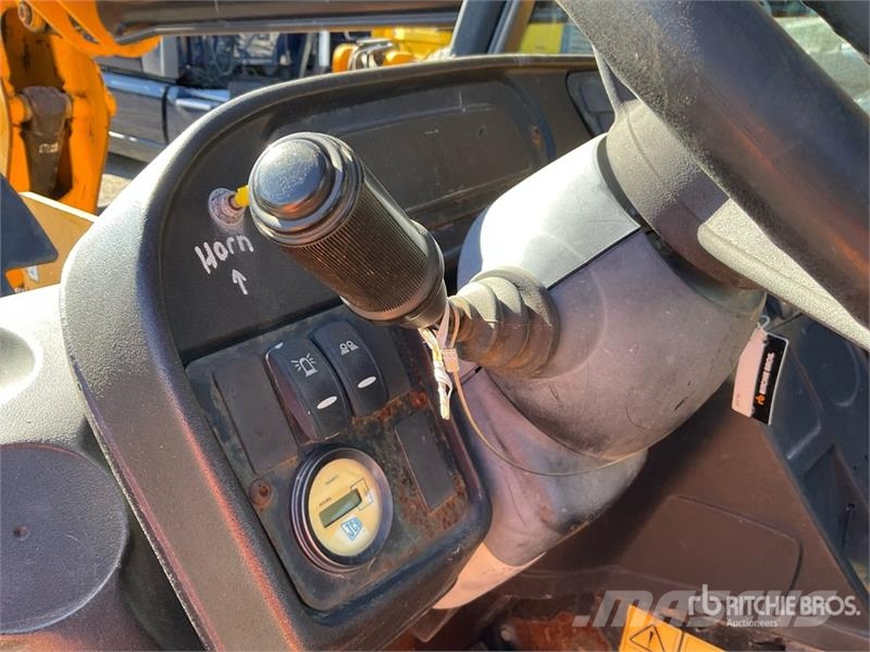 JCB 507-42 Teleskopiskie manipulatori