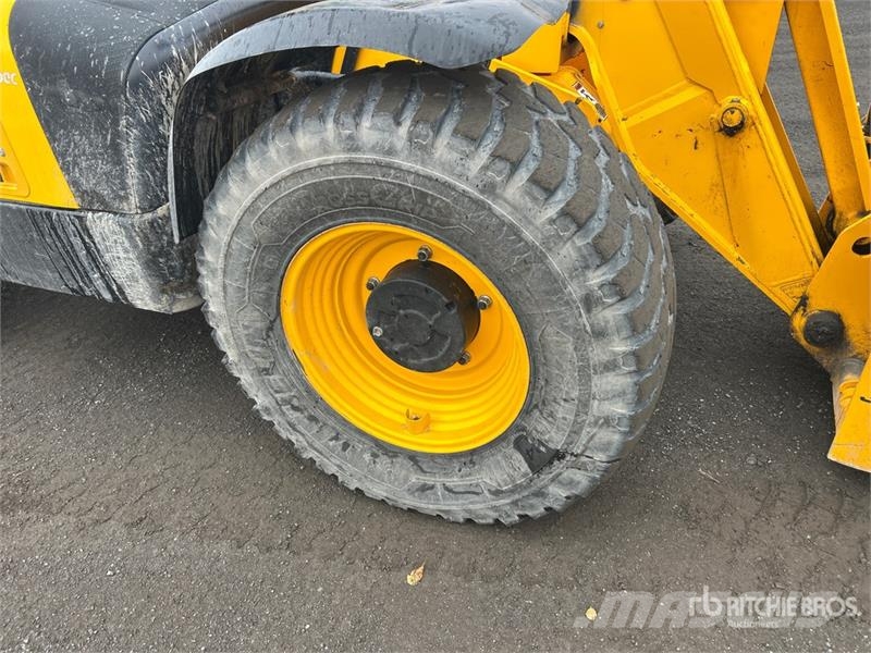 JCB 541-70 مناولات متداخلة