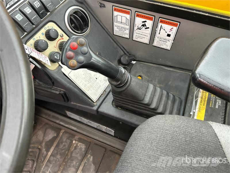 JCB 541-70 مناولات متداخلة