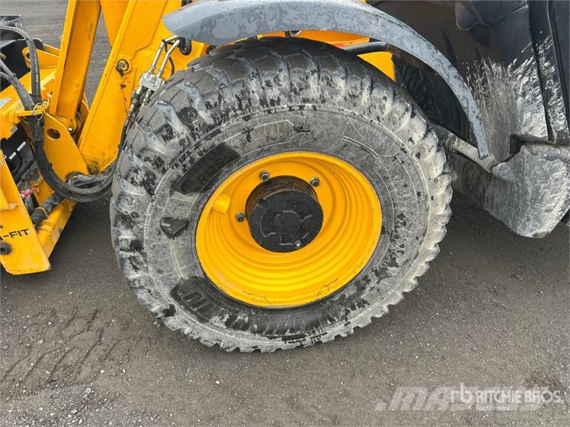 JCB 541-70 مناولات متداخلة