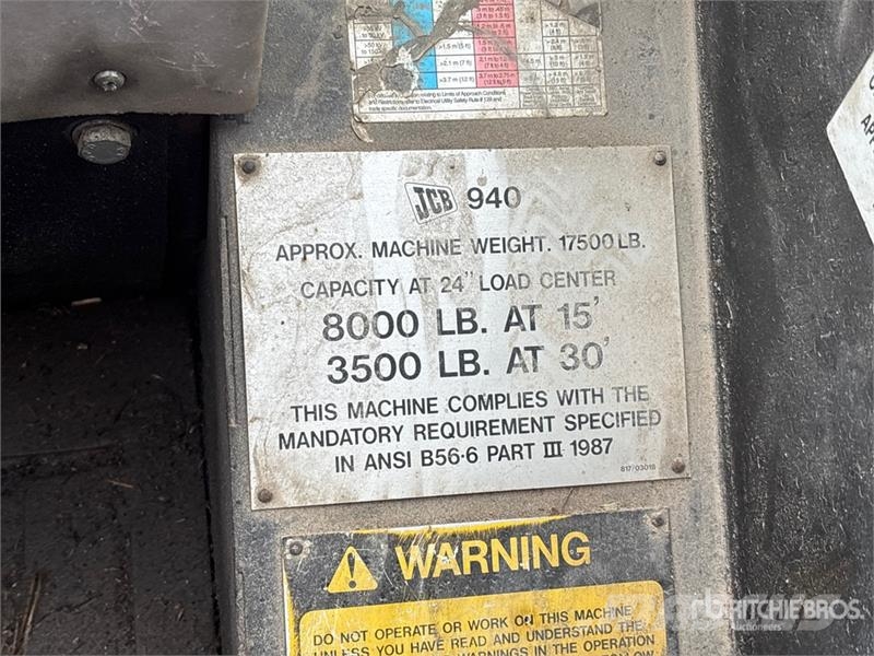 JCB 940 8000 lb 4x2 Rough Terrain Forklift Навантажувачі підвищеної прохідності