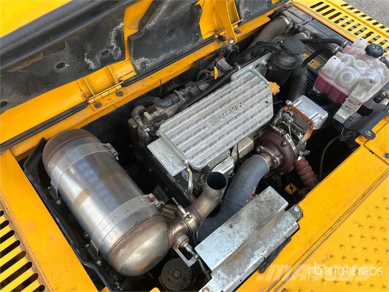 JCB JS190 LC Tracked Excavator Crawler excavators