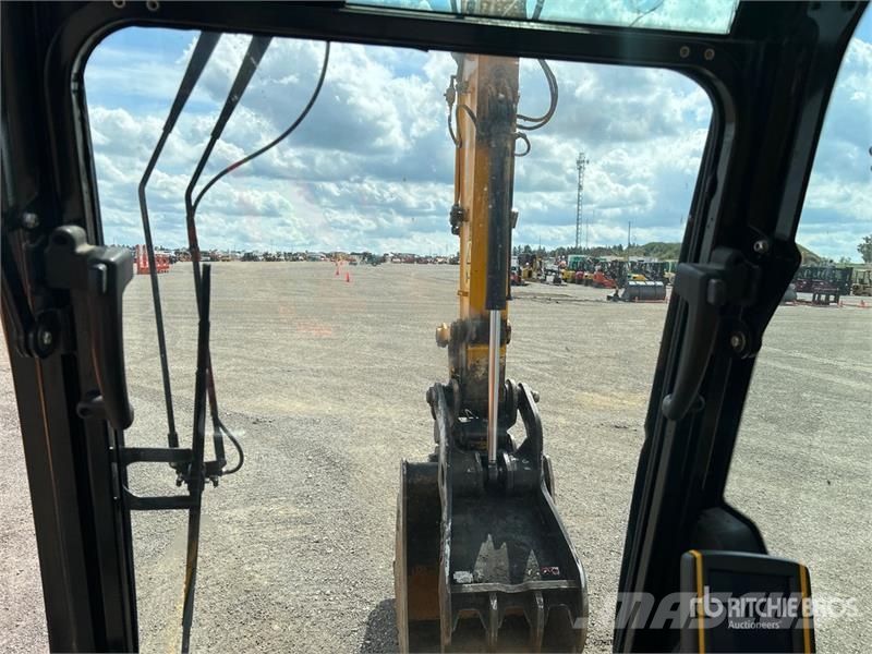 JCB JS190 LC Tracked Excavator Crawler excavators