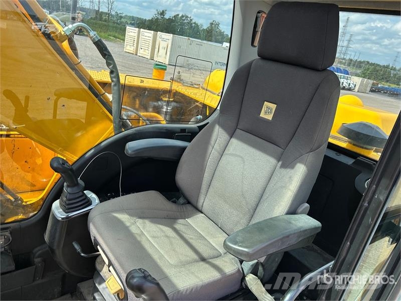 JCB JS190 LC Tracked Excavator Crawler excavators