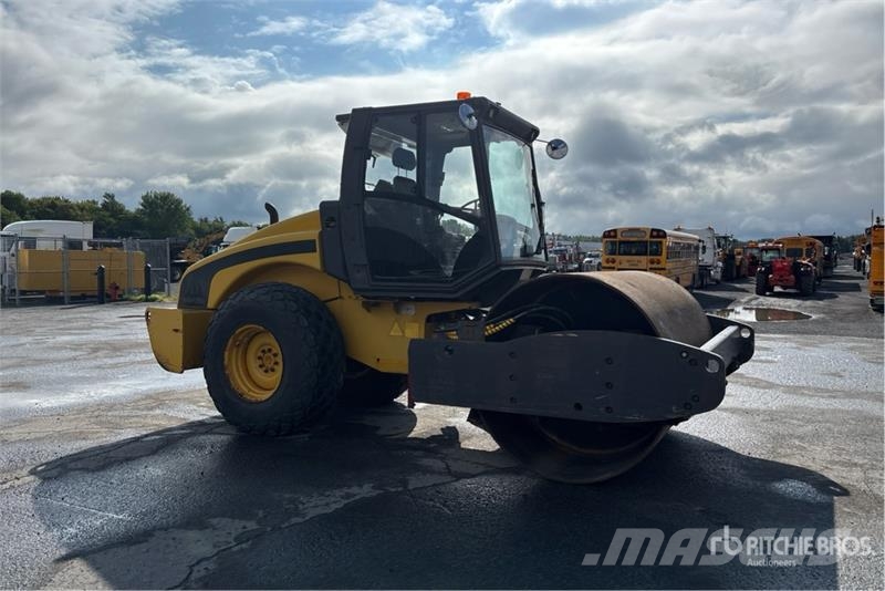 JCB VM132 Smooth Drum Compactor Грунтові котки