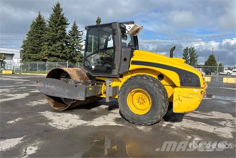JCB VM132 Smooth Drum Compactor Грунтові котки