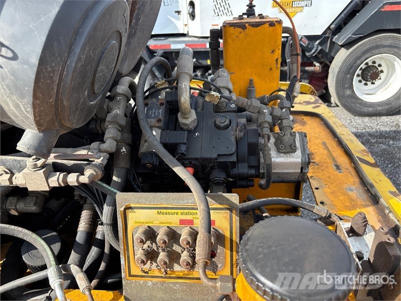 JCB VM132 Smooth Drum Compactor Грунтові котки