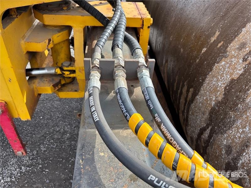 JCB VM132 Smooth Drum Compactor Грунтові котки