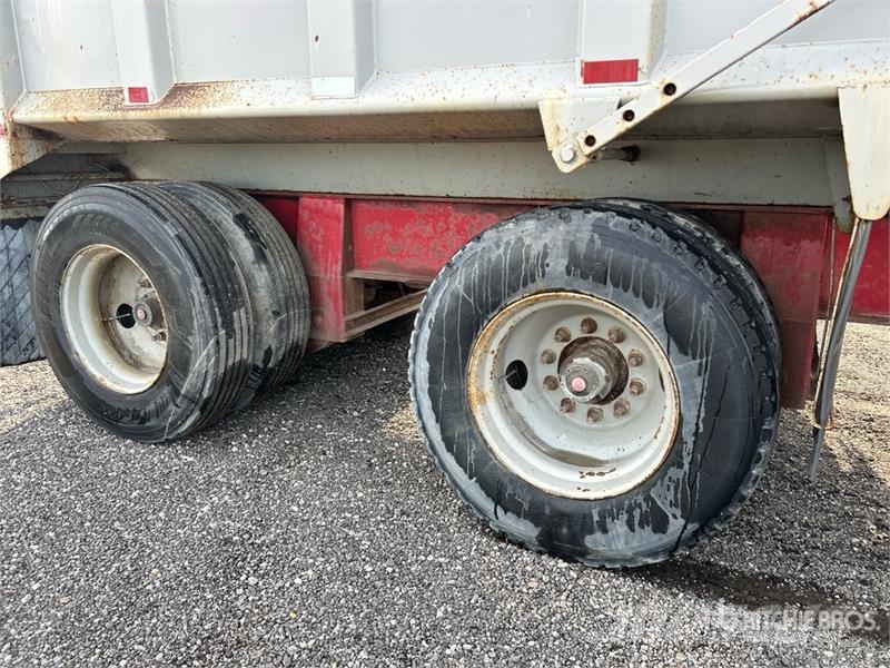 JCTR 17 ft Tri/A Pup Dump Trailer Bañera