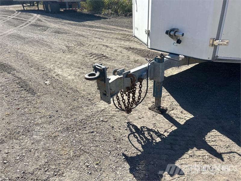 JL Leclerc 03356 13 ft T/A Enclosed Trailer Причепи-фургони