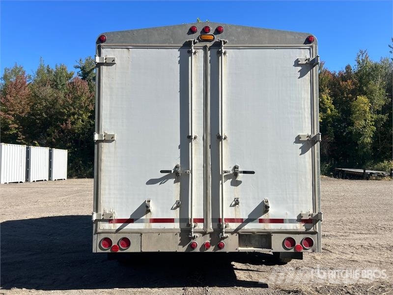 JL Leclerc 03356 13 ft T/A Enclosed Trailer Причепи-фургони