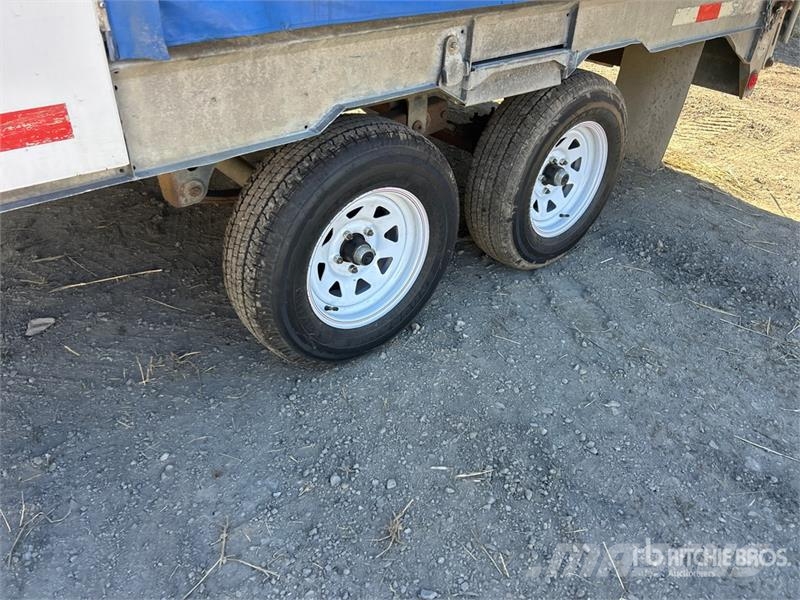 JL Leclerc 08438 11 ft T/A Enclosed Trailer Причепи-фургони