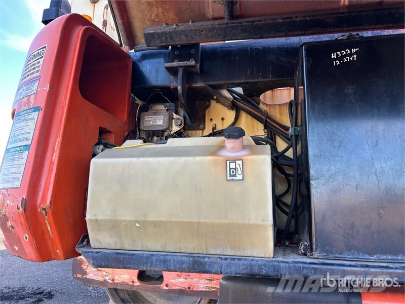 JLG 1200SJP 4WD Diesel Telescopic Boom Lift Nacelles télescopiques