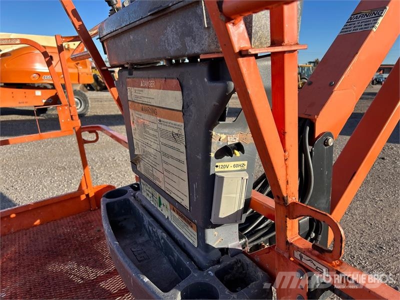 JLG 1200SJP 4WD Diesel Telescopic Boom Lift Nacelles télescopiques