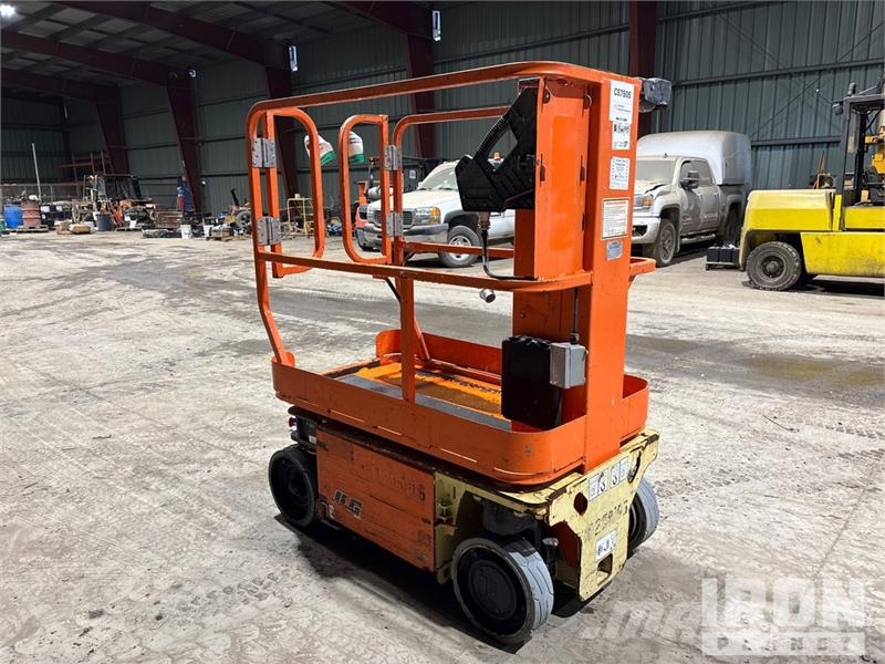 JLG 1230ES Vertical Mast Lift Personenaufzüge