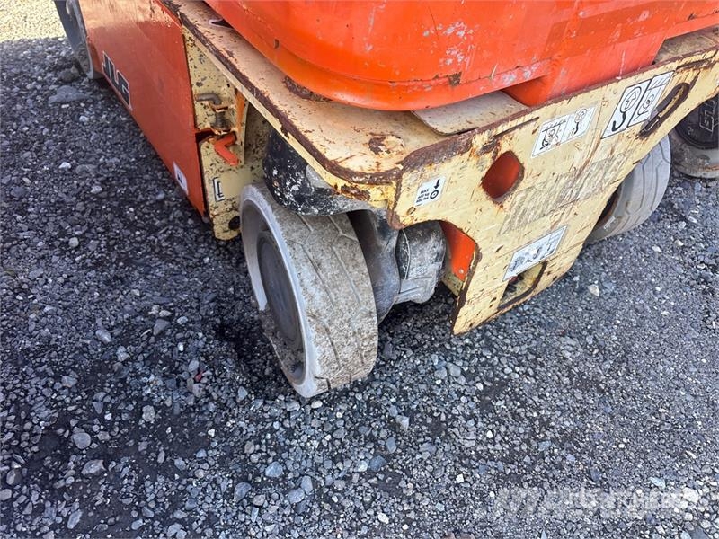 JLG 1230ES Vertical Mast Lift Vertical mast lifts