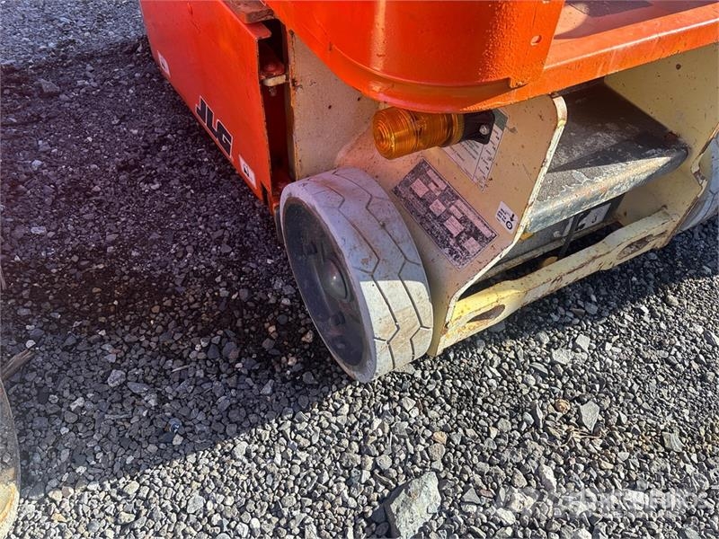 JLG 1230ES Vertical Mast Lift Vertical mast lifts
