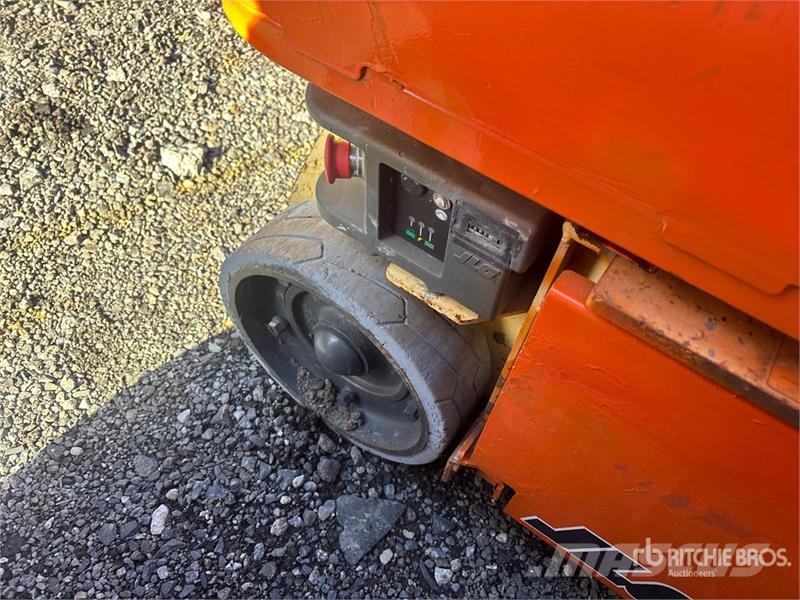 JLG 1230ES Vertical Mast Lift Vertical mast lifts