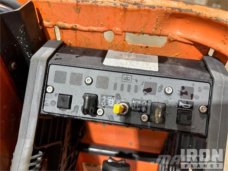 JLG 1230ES Vertical Mast Lift Personhissar och andra hissar