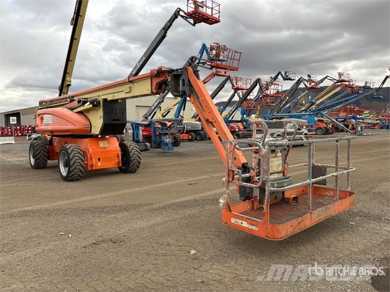 JLG 1250AJP 4WD Diesel Articulating Boom Lift رافعات سلة مفصلية