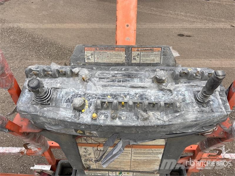 JLG 1250AJP 4WD Diesel Articulating Boom Lift رافعات سلة مفصلية