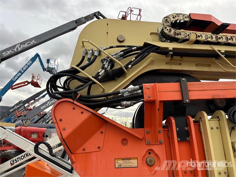 JLG 1250AJP 4WD Diesel Articulating Boom Lift رافعات سلة مفصلية