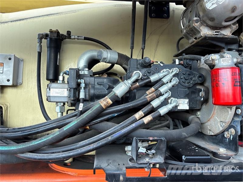 JLG 1250AJP 4WD Diesel Articulating Boom Lift رافعات سلة مفصلية