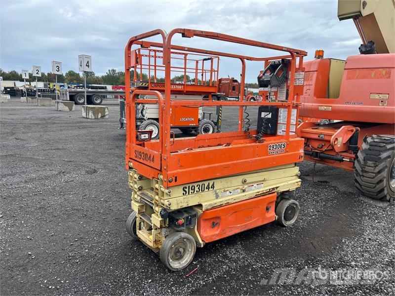 JLG 1930ES Electric Scissor Lift رافعات مقصية الشكل