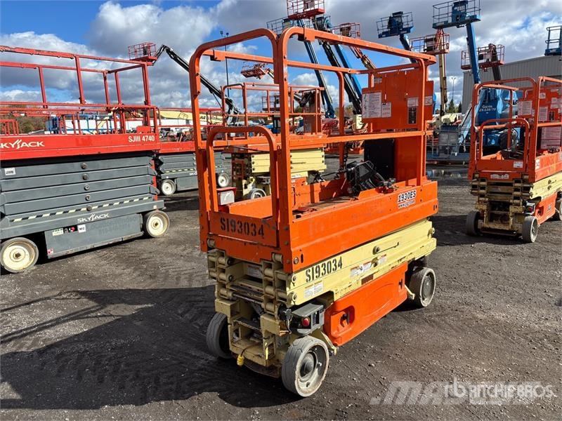 JLG 1930ES Electric Scissor Lift رافعات مقصية الشكل