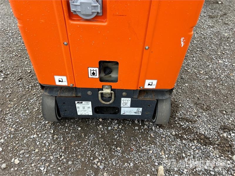 JLG 20DVL Vertical Mast Lift Plataformas elevatórias verticais