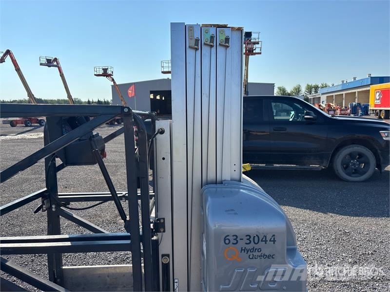 JLG 20MVL Vertical Mast Lift 垂直升降工作台