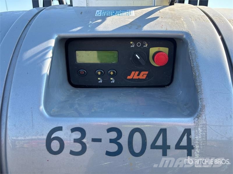 JLG 20MVL Vertical Mast Lift 垂直升降工作台