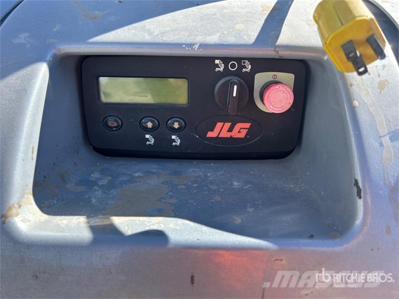 JLG 20MVL Vertical Mast Lift 垂直昇降型リフト