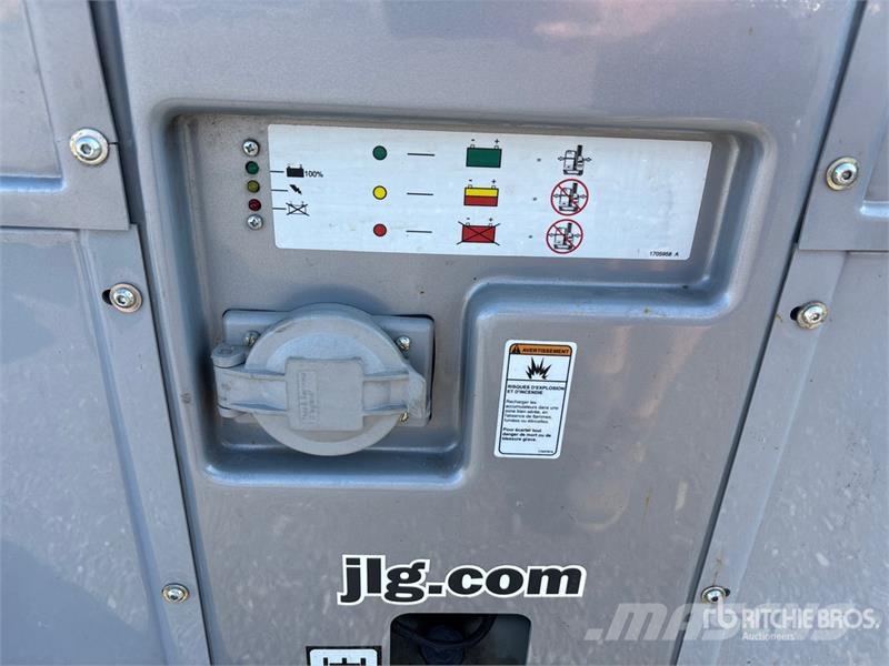 JLG 20MVL Vertical Mast Lift 垂直升降工作台