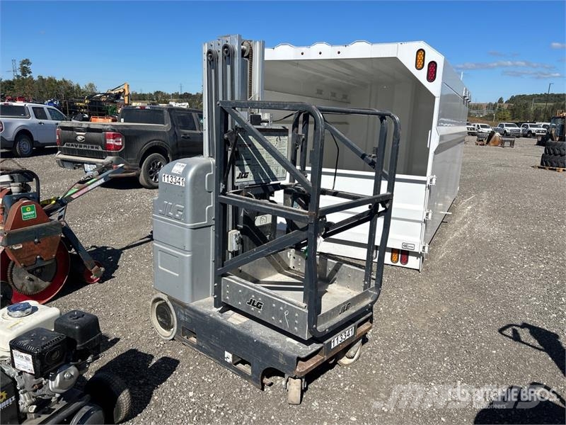 JLG 20MVL Vertical Mast Lift 垂直昇降型リフト