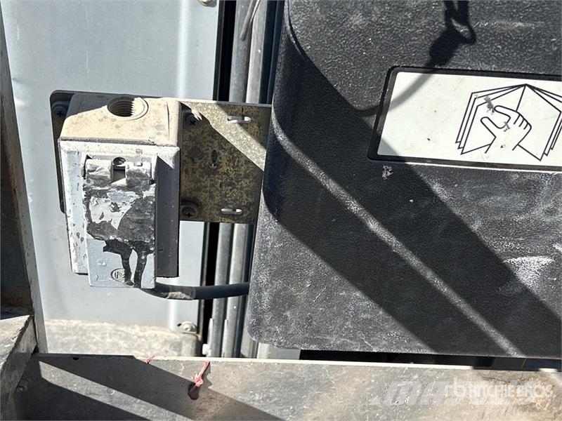 JLG 20MVL Vertical Mast Lift 垂直昇降型リフト