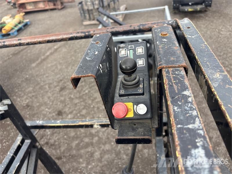 JLG 20VP Vertical Mast Lift Plataformas con jaula de elevación