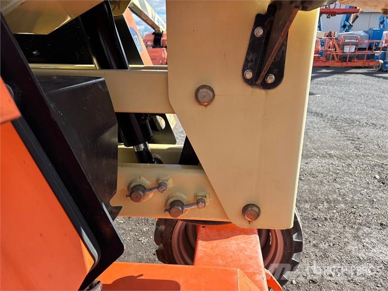 JLG 340AJ 4WD LPG Articulating Boom Lift رافعات سلة مفصلية