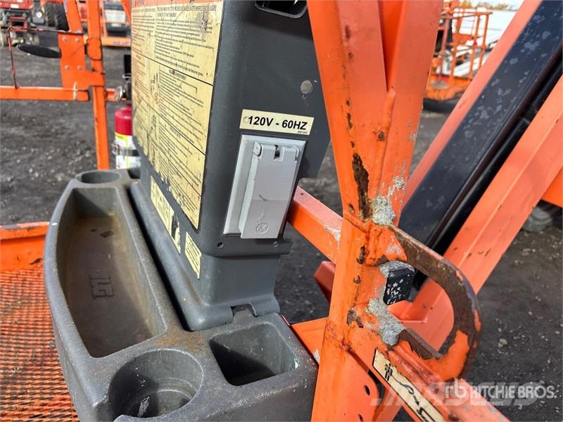 JLG 340AJ 4WD LPG Articulating Boom Lift رافعات سلة مفصلية