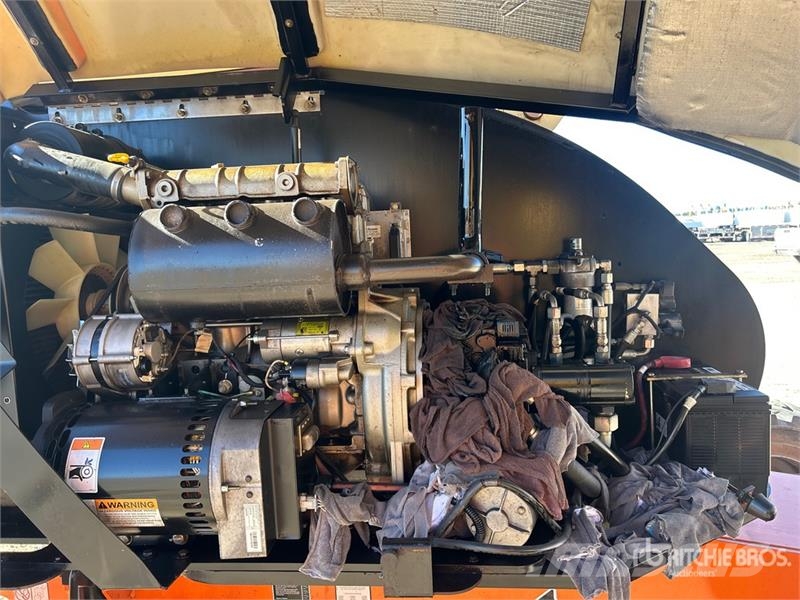 JLG 400S Telescopic Boom Lift رافعات سلة تلسكوبية